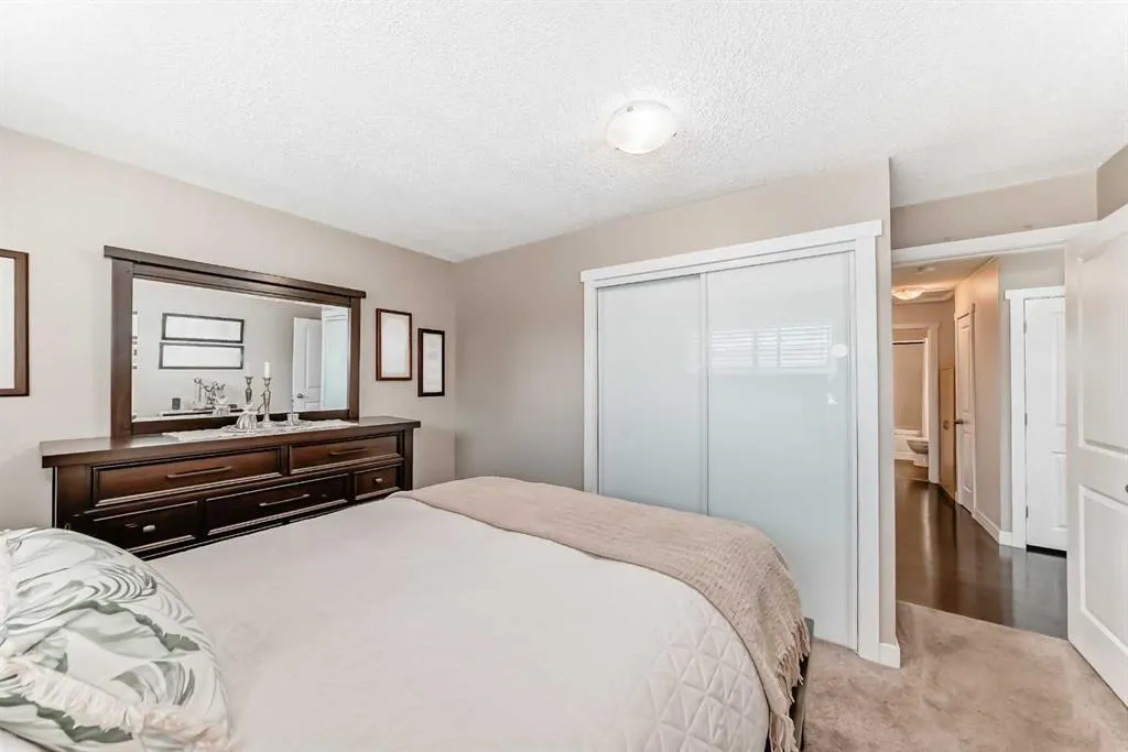 67 Sandstone Crescent SE