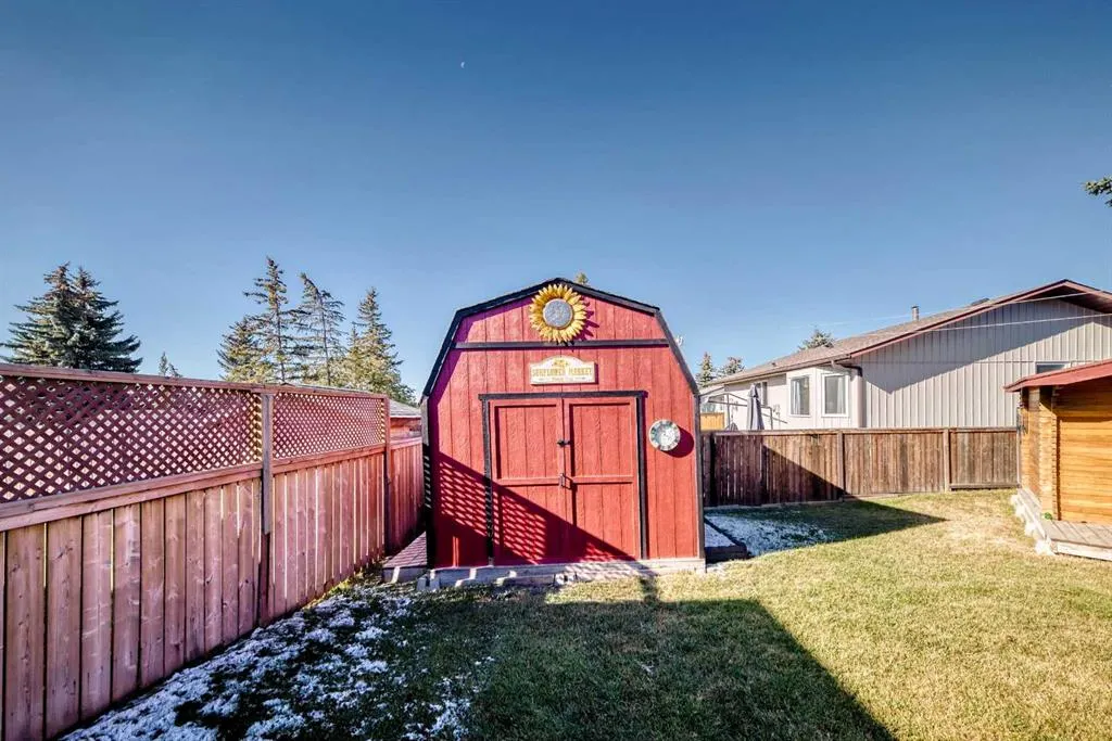 67 Sandstone Crescent SE