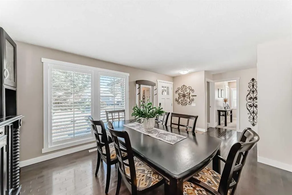 67 Sandstone Crescent SE