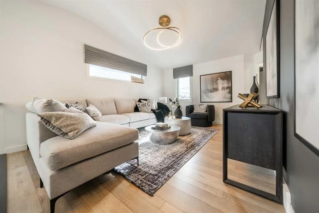 211 Sora Terrace SE