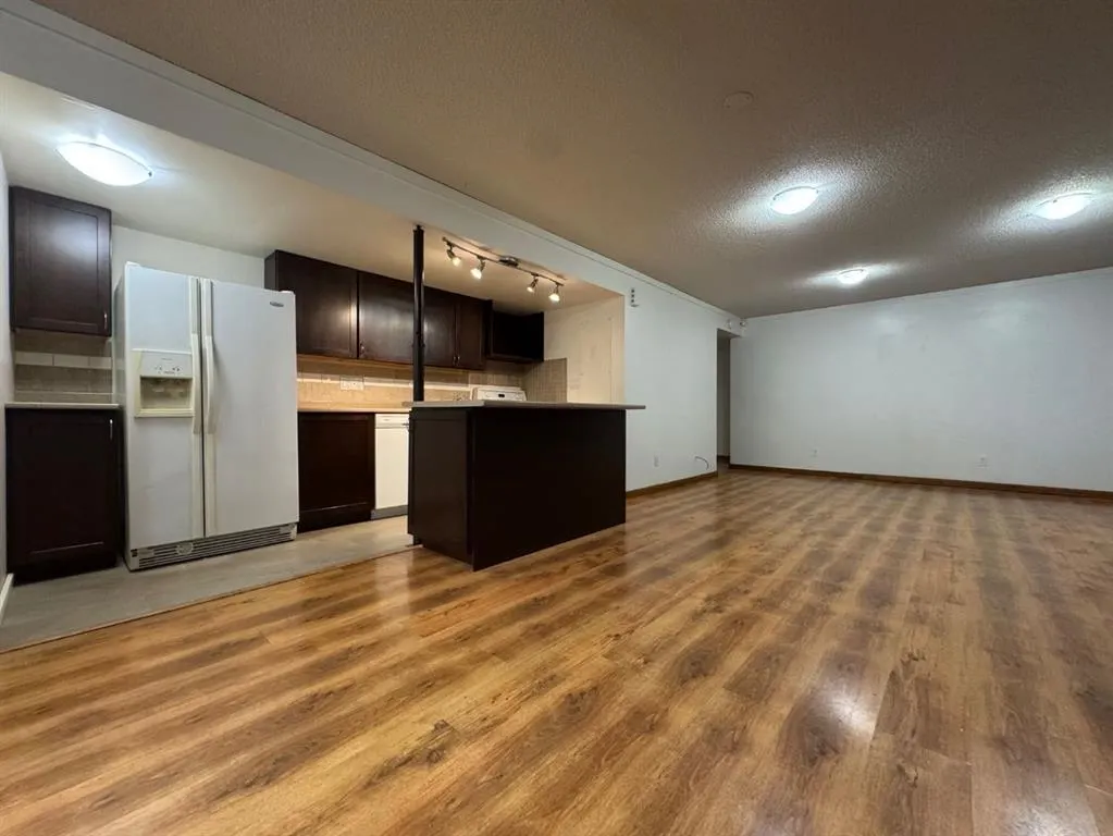 5210 Waghorn