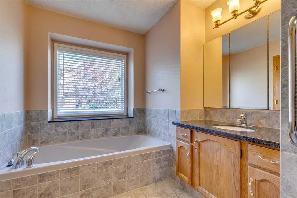 372 Millrise Drive SW