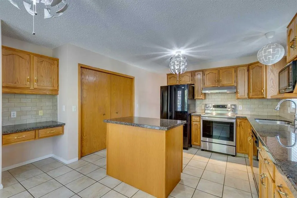 372 Millrise Drive SW