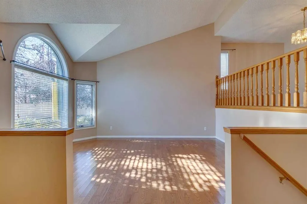 372 Millrise Drive SW