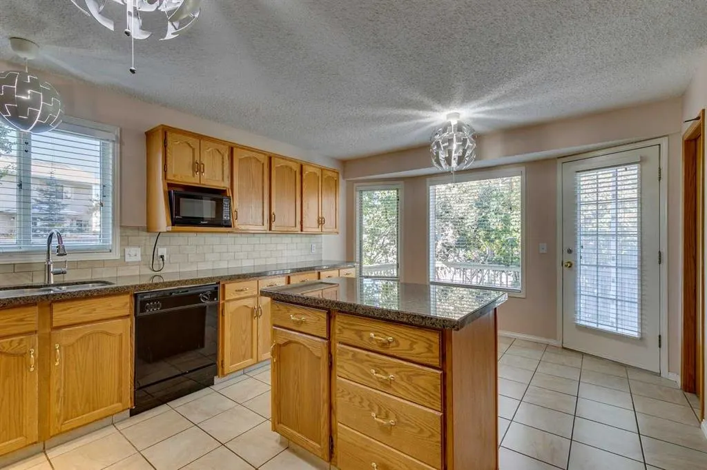 372 Millrise Drive SW
