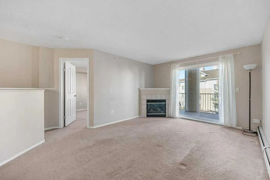 17 Country Village Bay NE, #1410