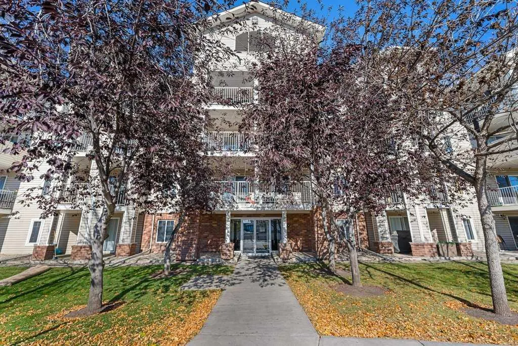 17 Country Village Bay NE, #1410