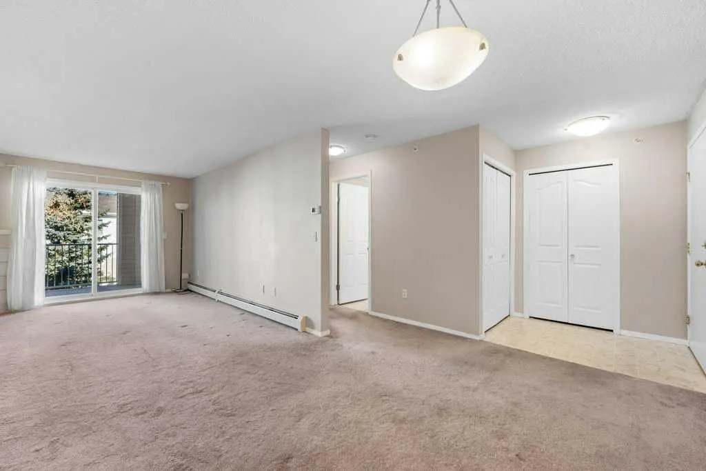 17 Country Village Bay NE, #1410