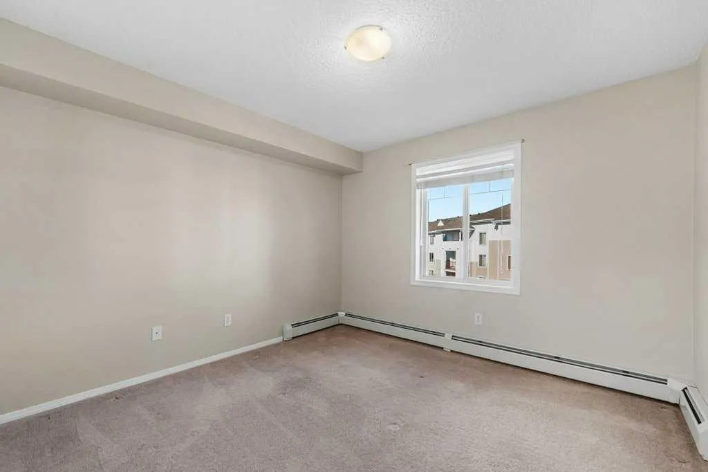 17 Country Village Bay NE, #1410