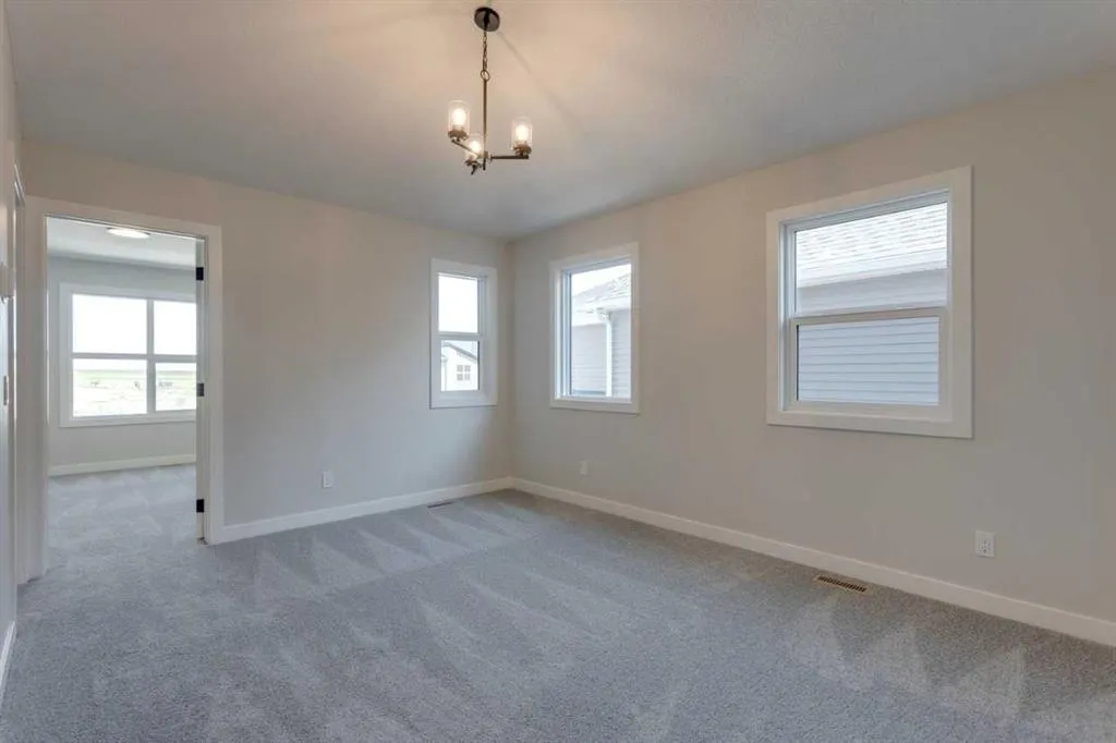 11 Lewiston View NE