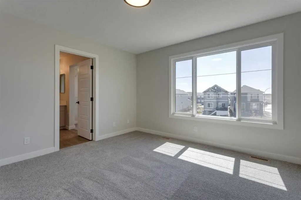 11 Lewiston View NE