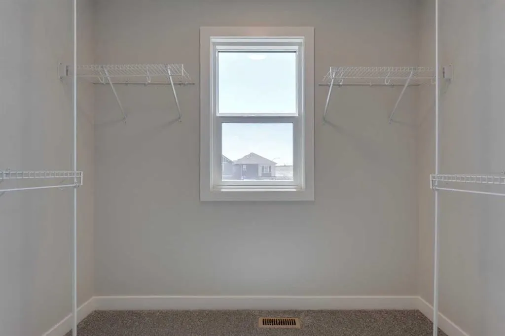 11 Lewiston View NE