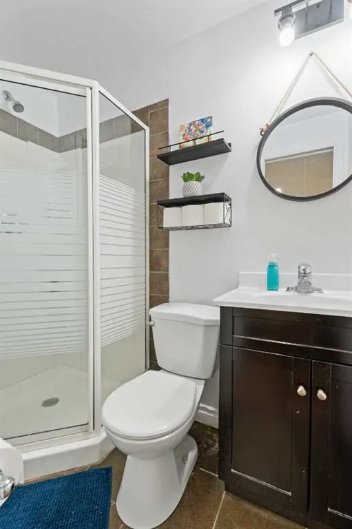 242 Elgin Place SE