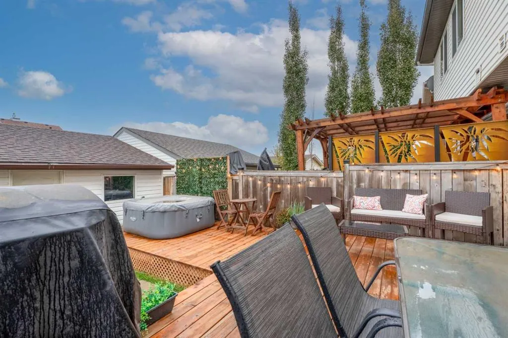 242 Elgin Place SE