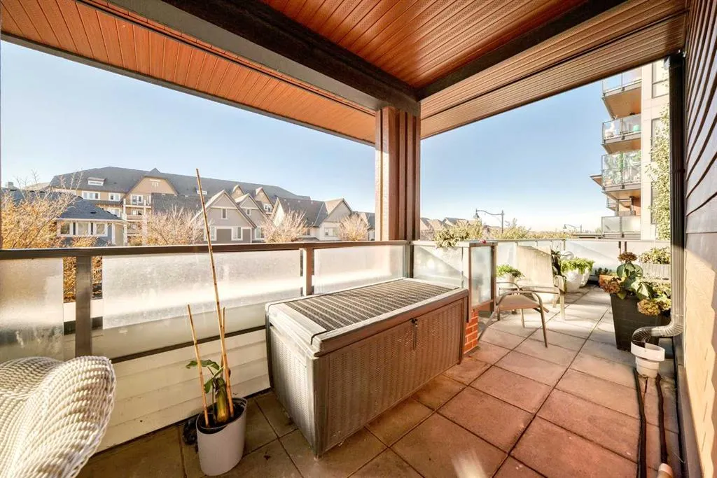 122 Mahogany Centre SE, #202