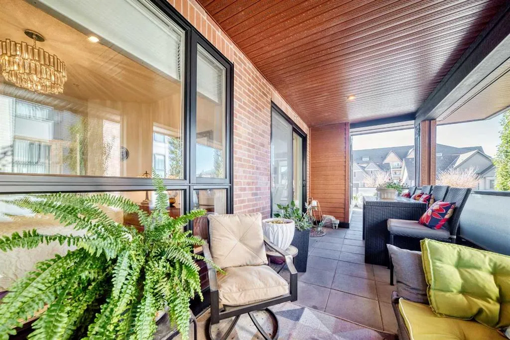 122 Mahogany Centre SE, #202