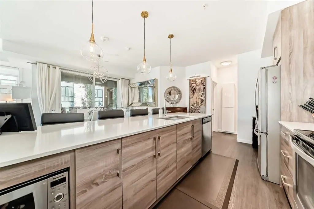 122 Mahogany Centre SE, #202