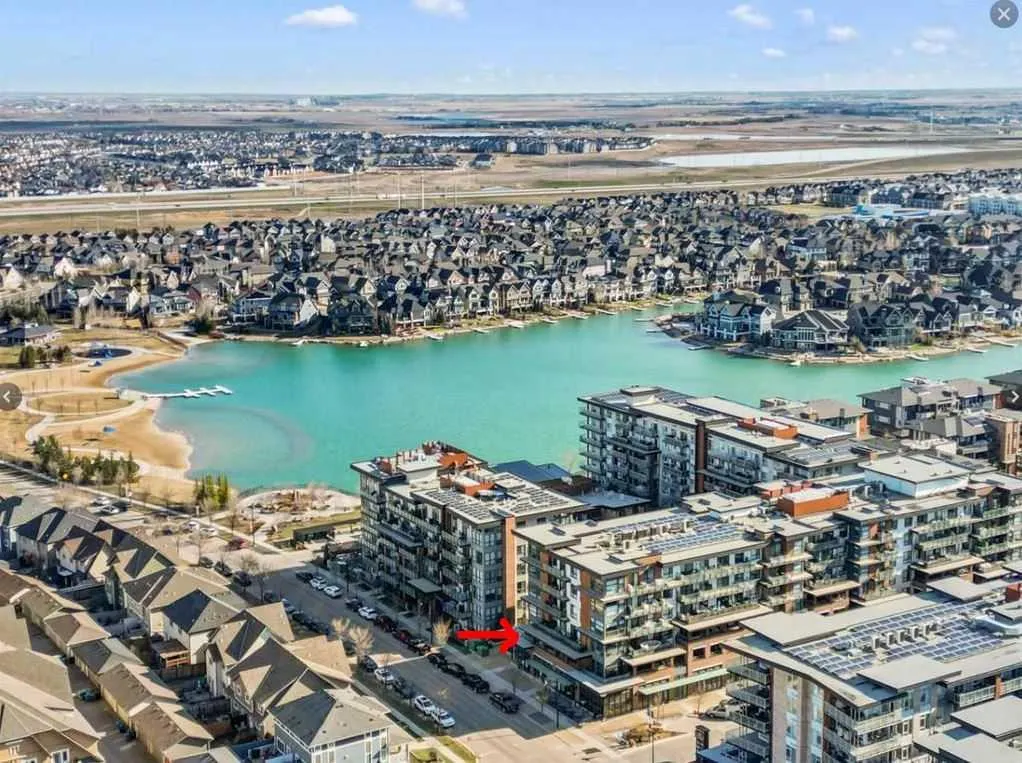 122 Mahogany Centre SE, #202