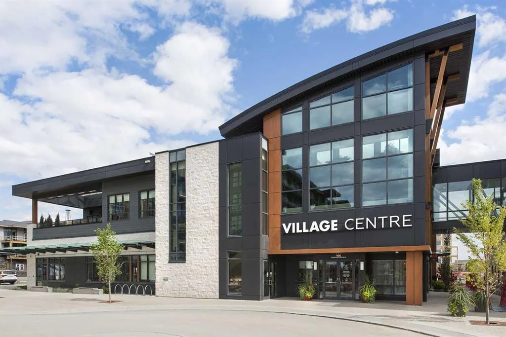 122 Mahogany Centre SE, #202