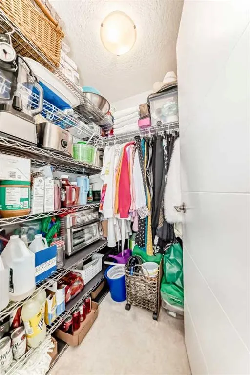 122 Mahogany Centre SE, #202