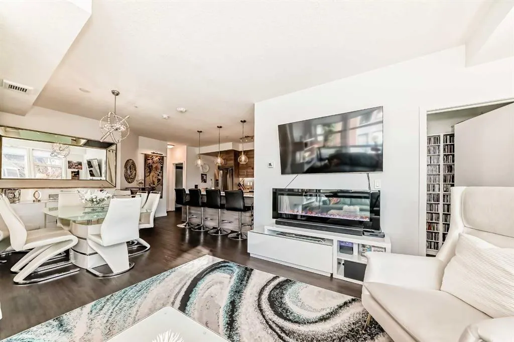 122 Mahogany Centre SE, #202