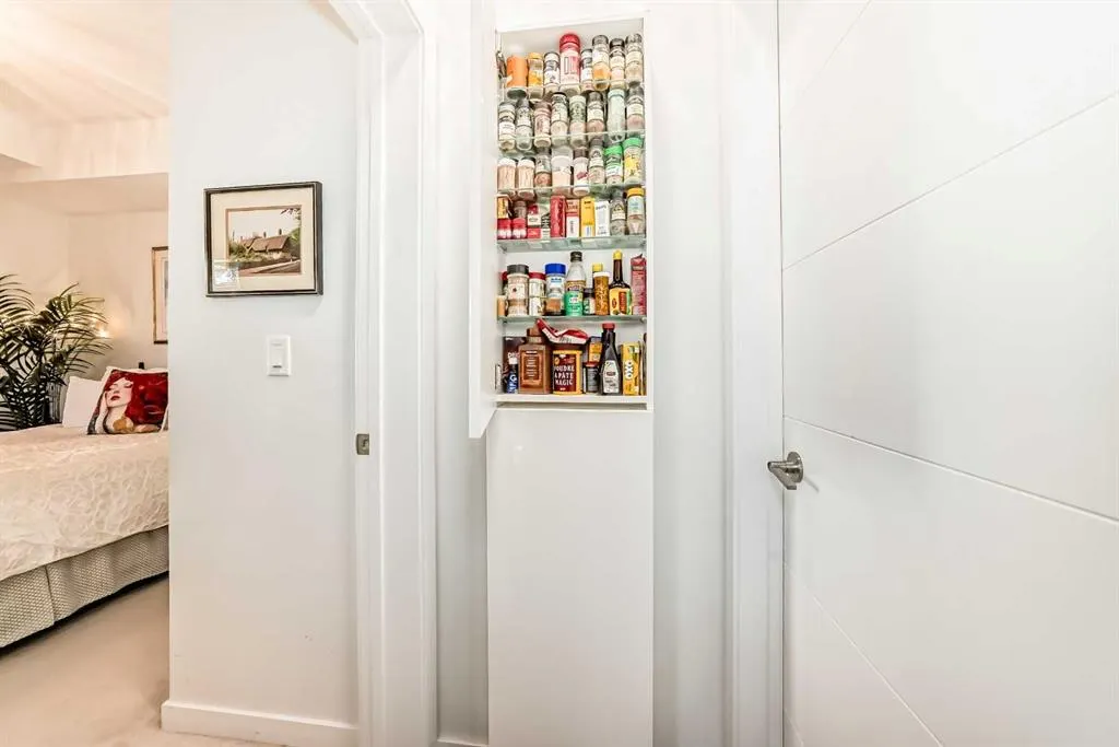 122 Mahogany Centre SE, #202