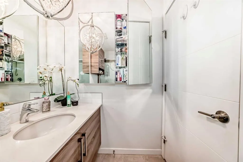 122 Mahogany Centre SE, #202