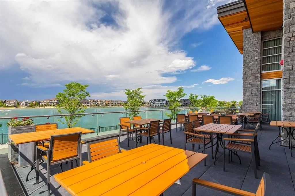 122 Mahogany Centre SE, #202