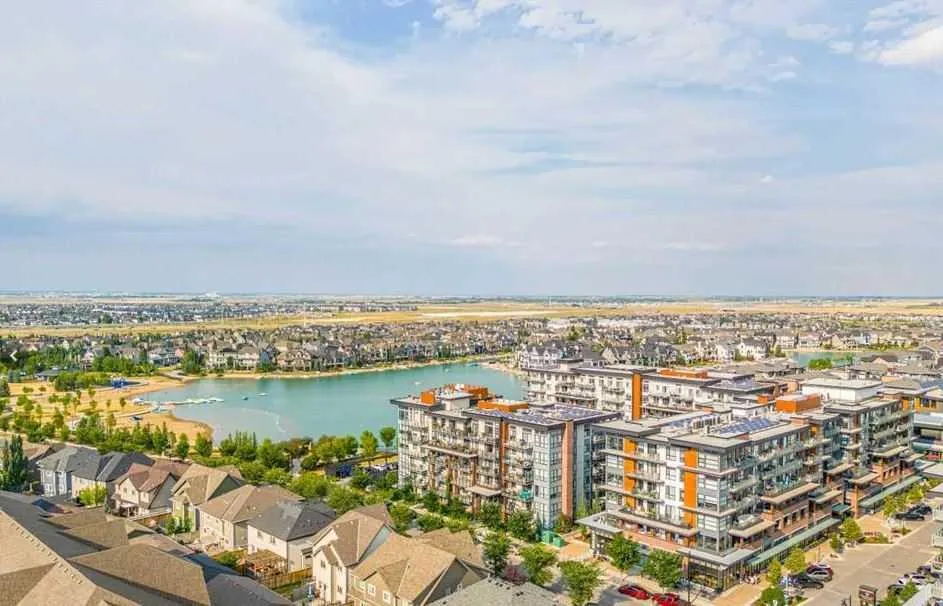 122 Mahogany Centre SE, #202