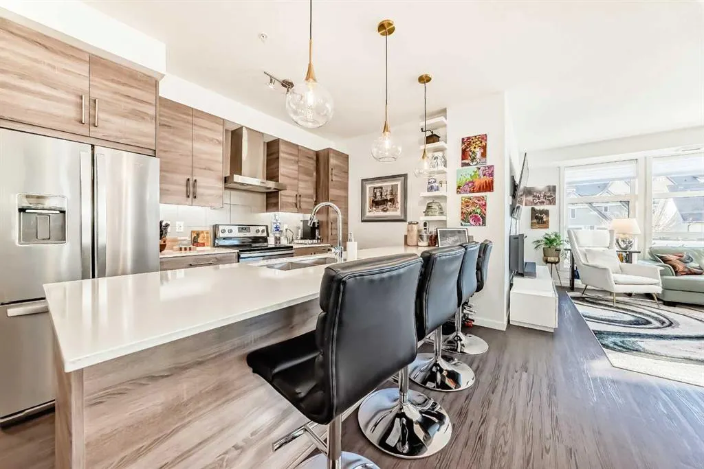 122 Mahogany Centre SE, #202