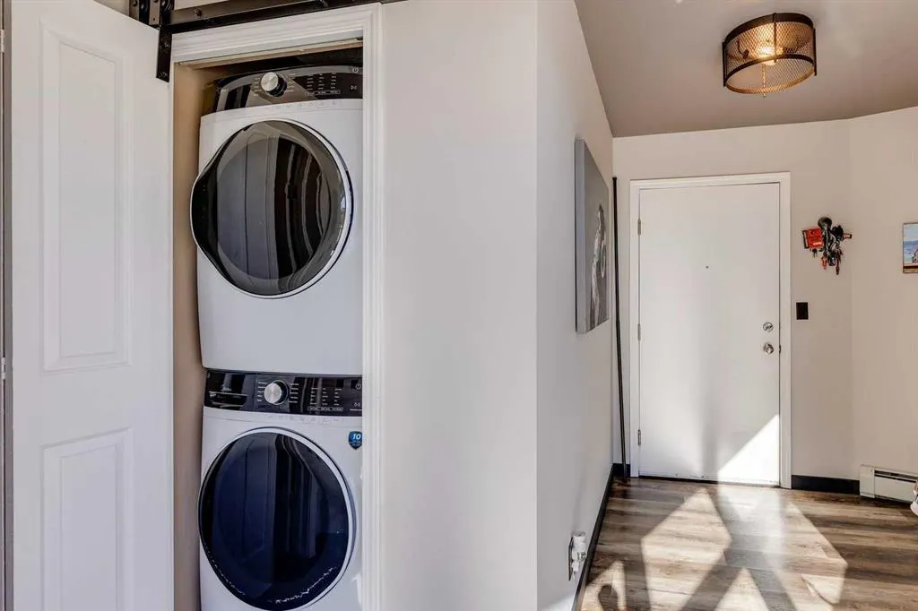 1053 10 Street SW, #2211