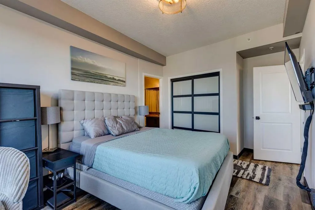 1053 10 Street SW, #2211