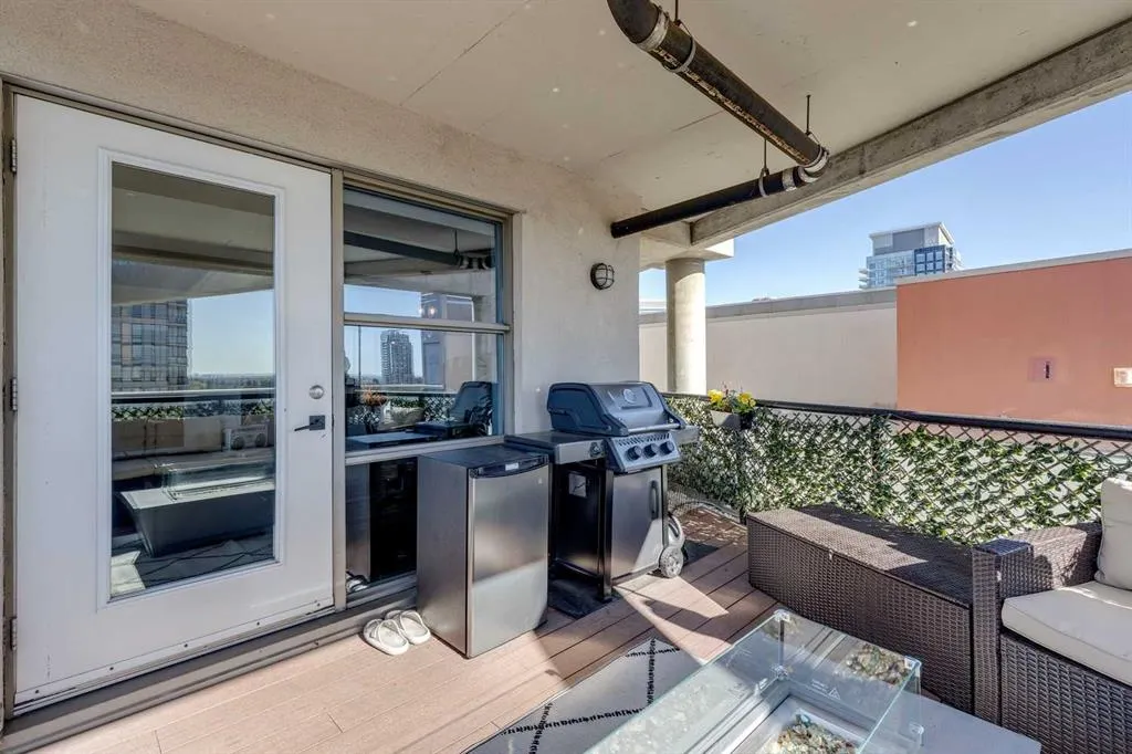 1053 10 Street SW, #2211