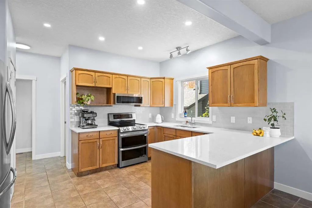 23 Collins Crescent