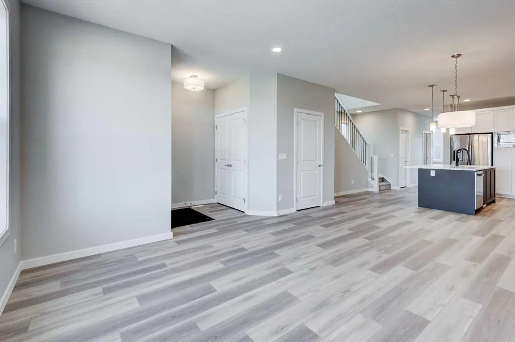 104 Mercado Road SE
