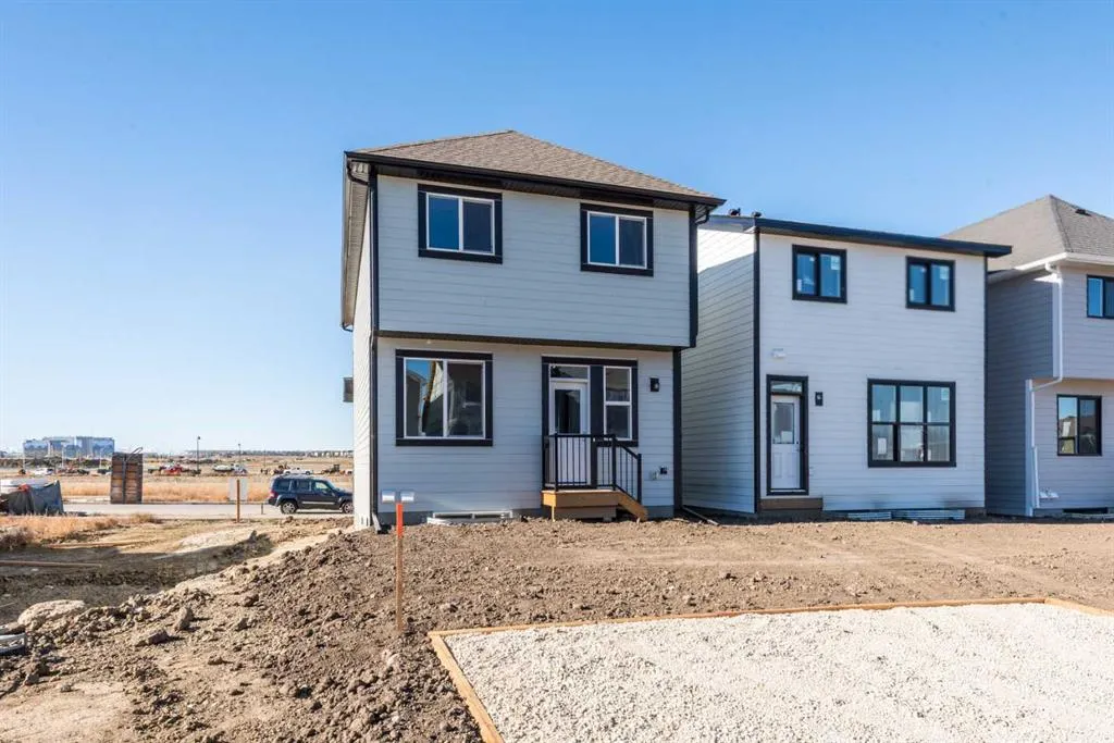 104 Mercado Road SE
