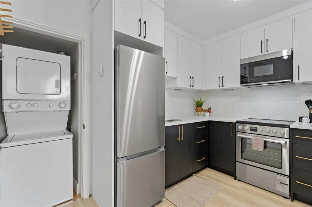 1530 26 Avenue SW, #2