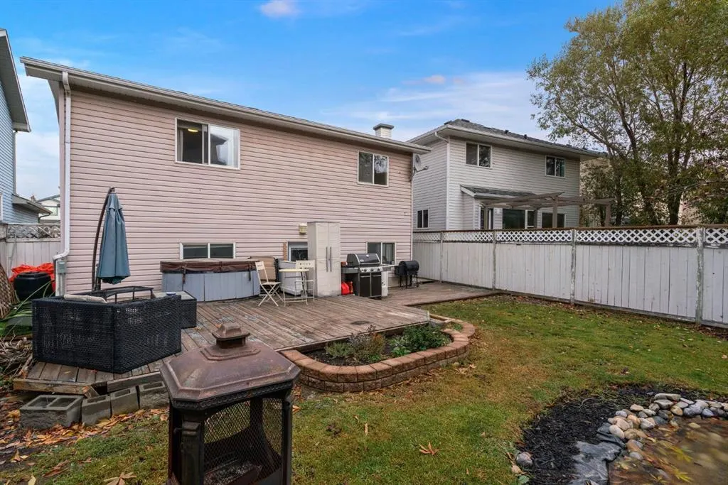 132 Arbour Ridge Way NW