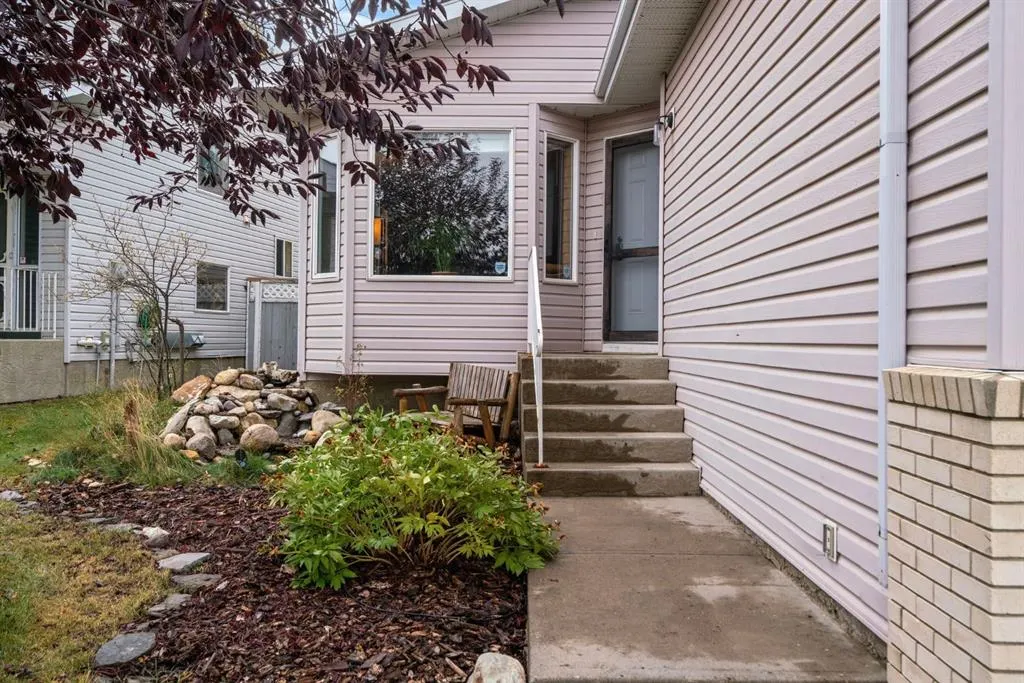 132 Arbour Ridge Way NW