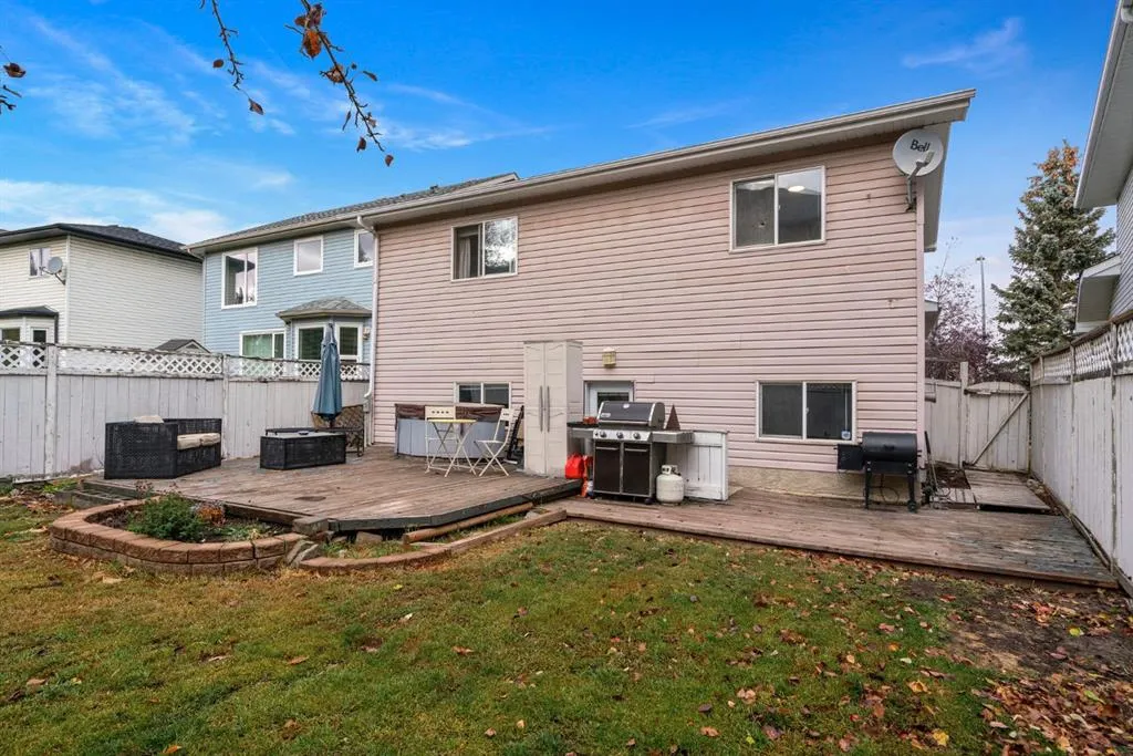 132 Arbour Ridge Way NW