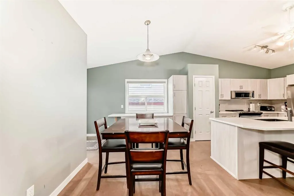 26 Copperfield View SE