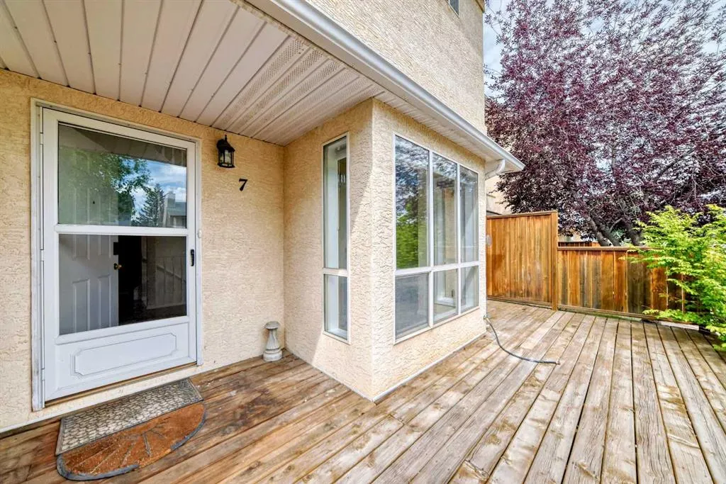 7 Millrose Place SW
