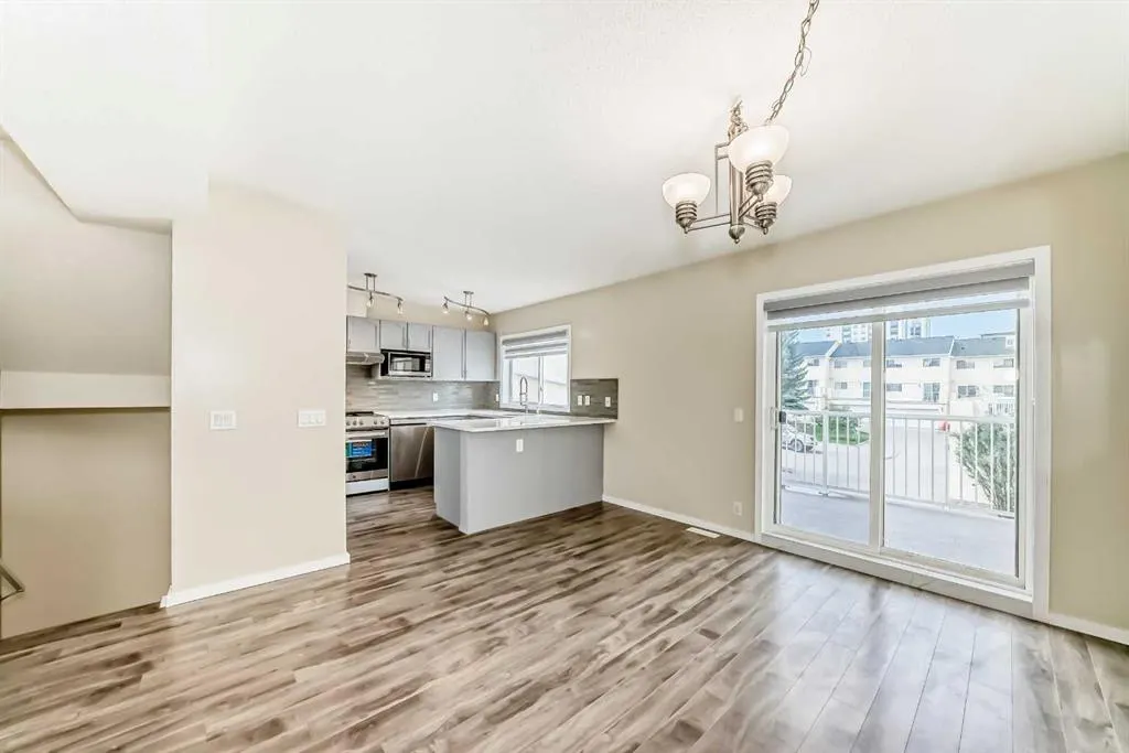 7 Millrose Place SW
