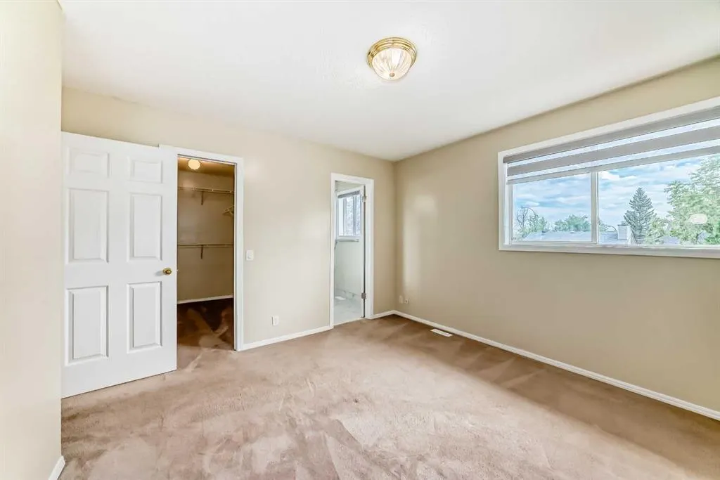 7 Millrose Place SW