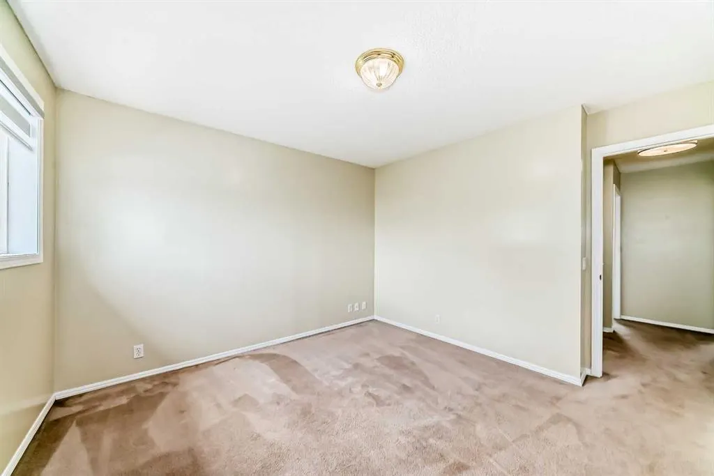 7 Millrose Place SW