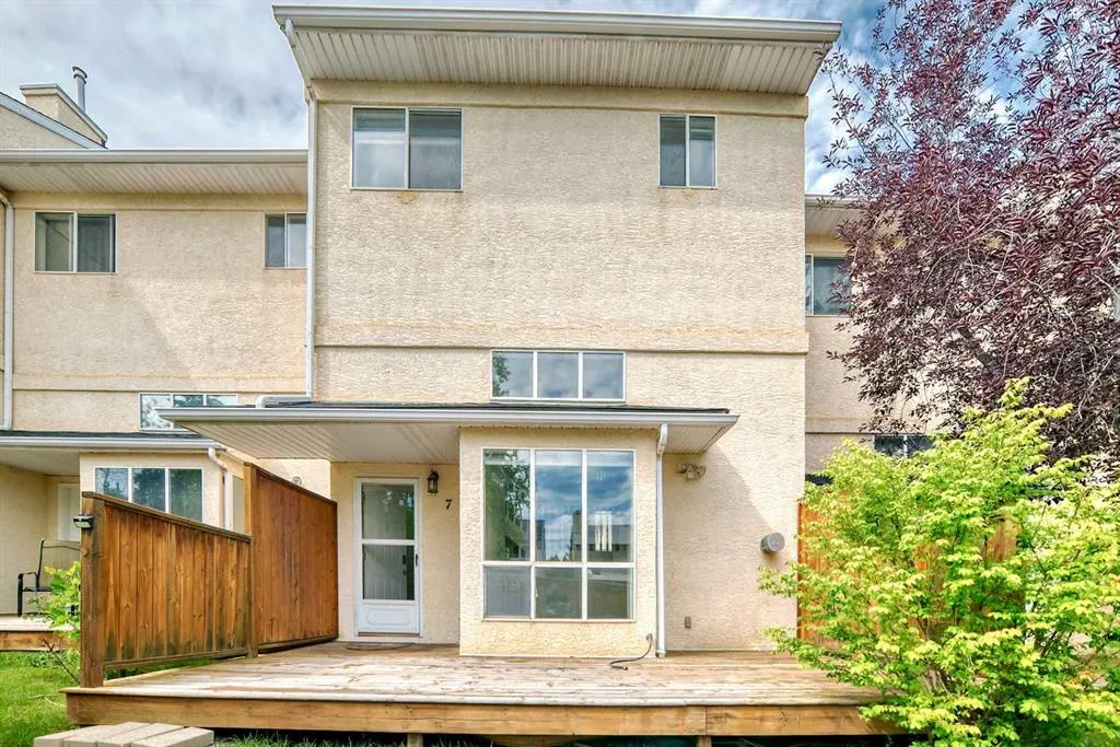 7 Millrose Place SW