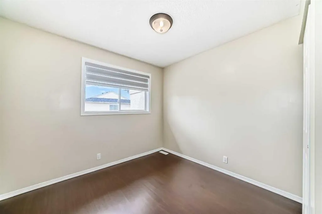 7 Millrose Place SW