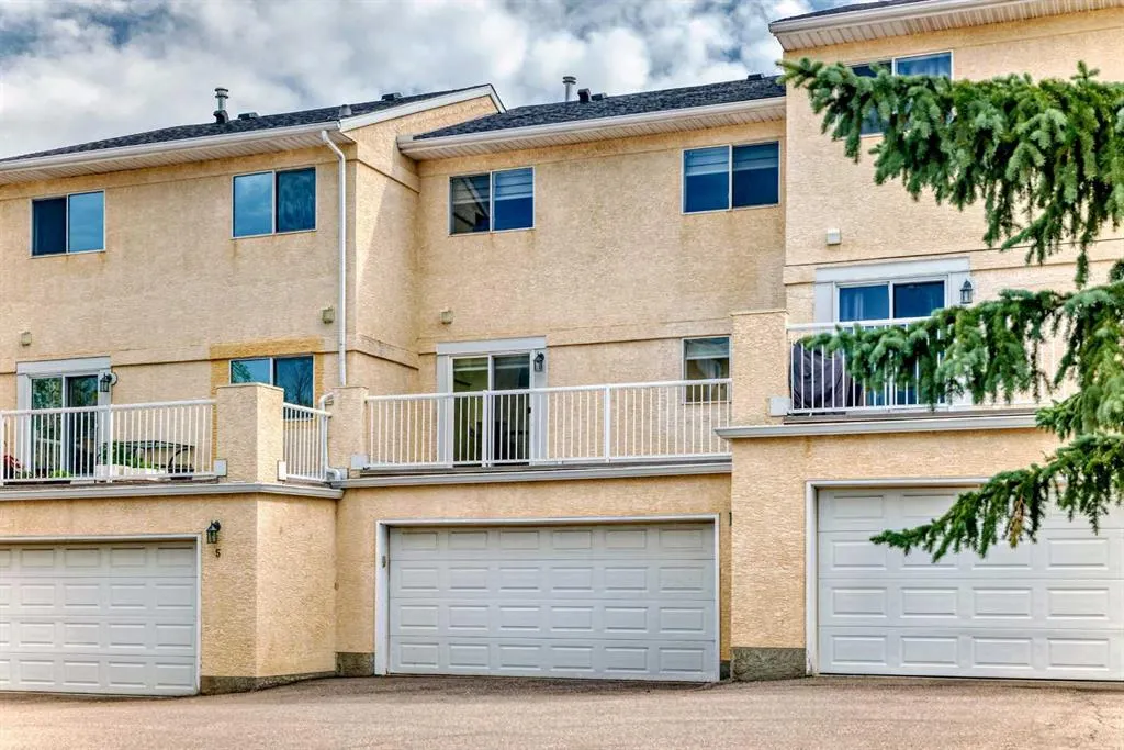 7 Millrose Place SW