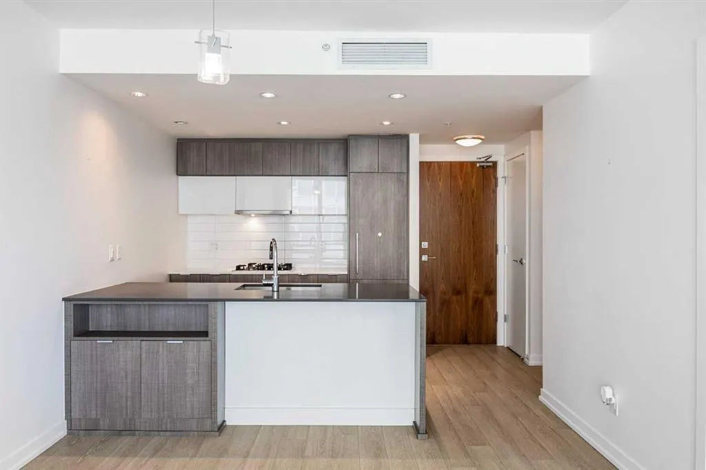 128 2 Street SW, #503