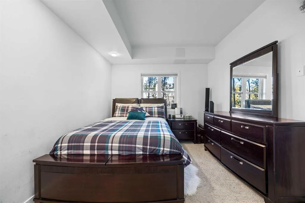 350 Livingston Common NE, #1108